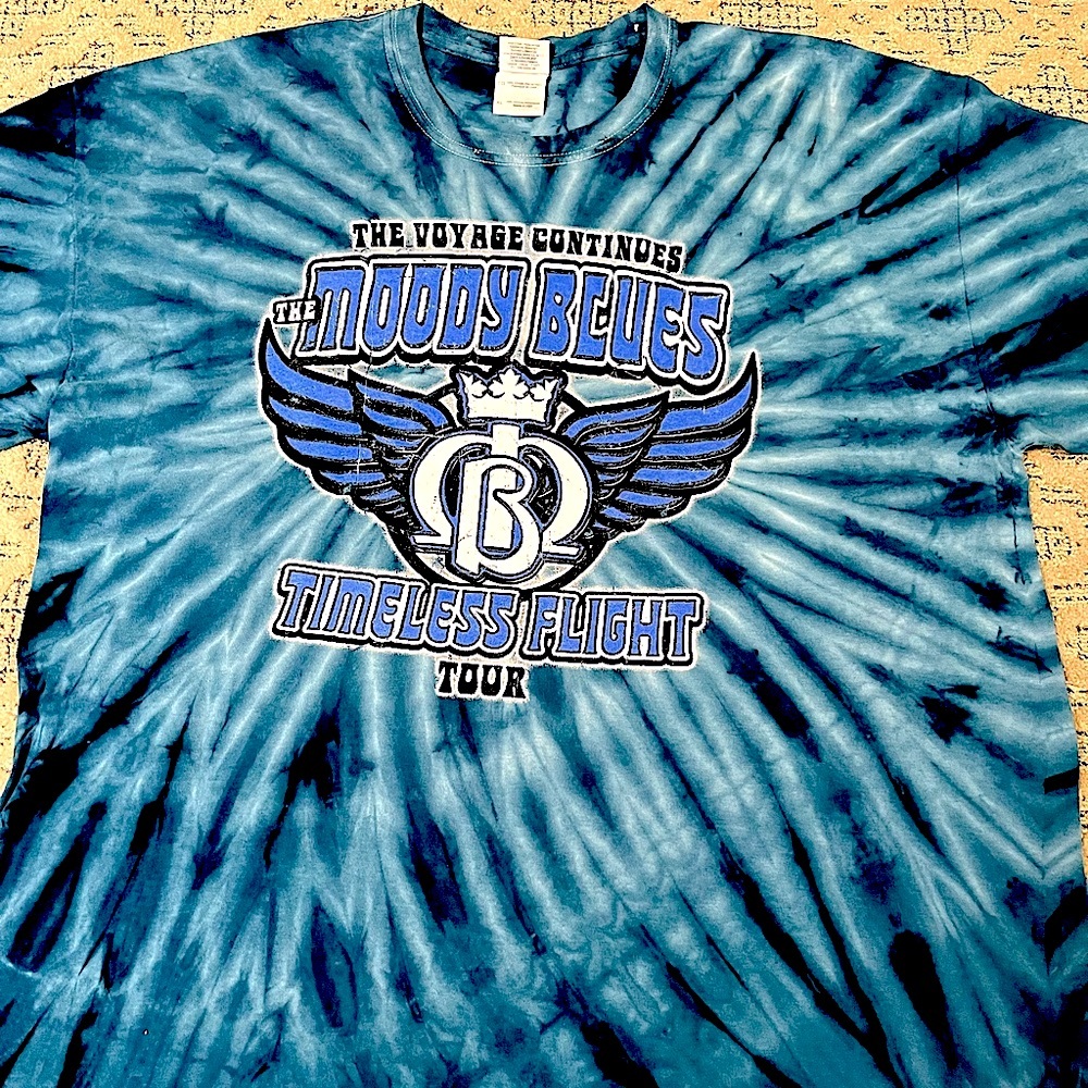 🎸 '15 Moody Blues Band Timeless Flight Voyage Continues Tour Blue Tie Dye Tee